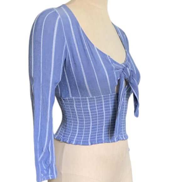 AMERICAN EAGLE Blue Striped Smocked Front Tie Top Sz XS #105E - Picture 4 of 8